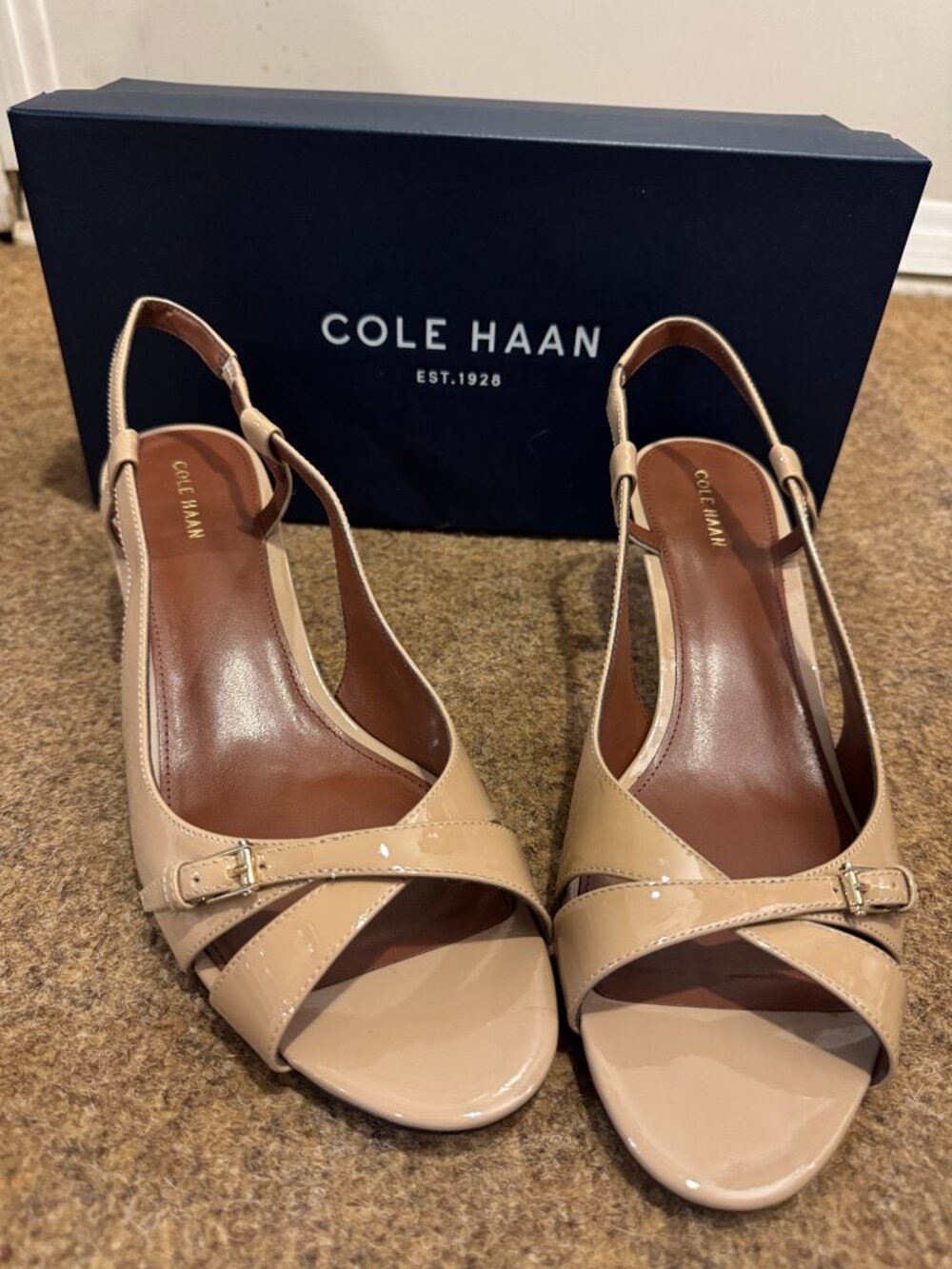 Cole Haan Nude Beige Patent Leather Slingback Kitten Heel Sandals Sz 10.5 - Picture 2 of 11